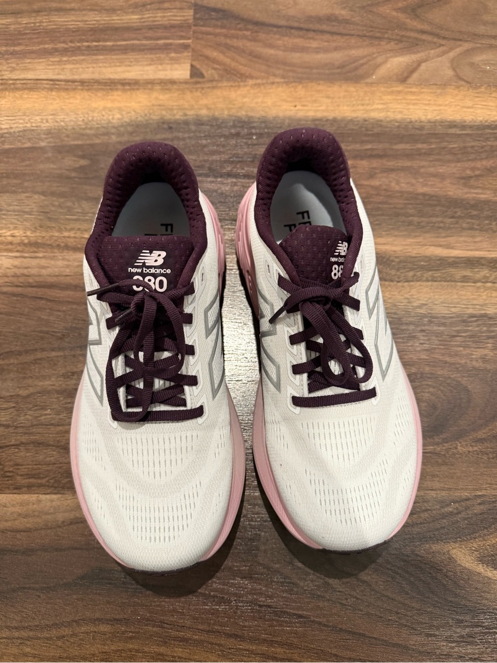 New Balance Fresh Foam 880 Women’s Running Shoes - White & Burgundy